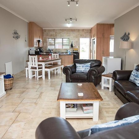 Settle Inn Self Catering Units 콜체스터 외부 사진