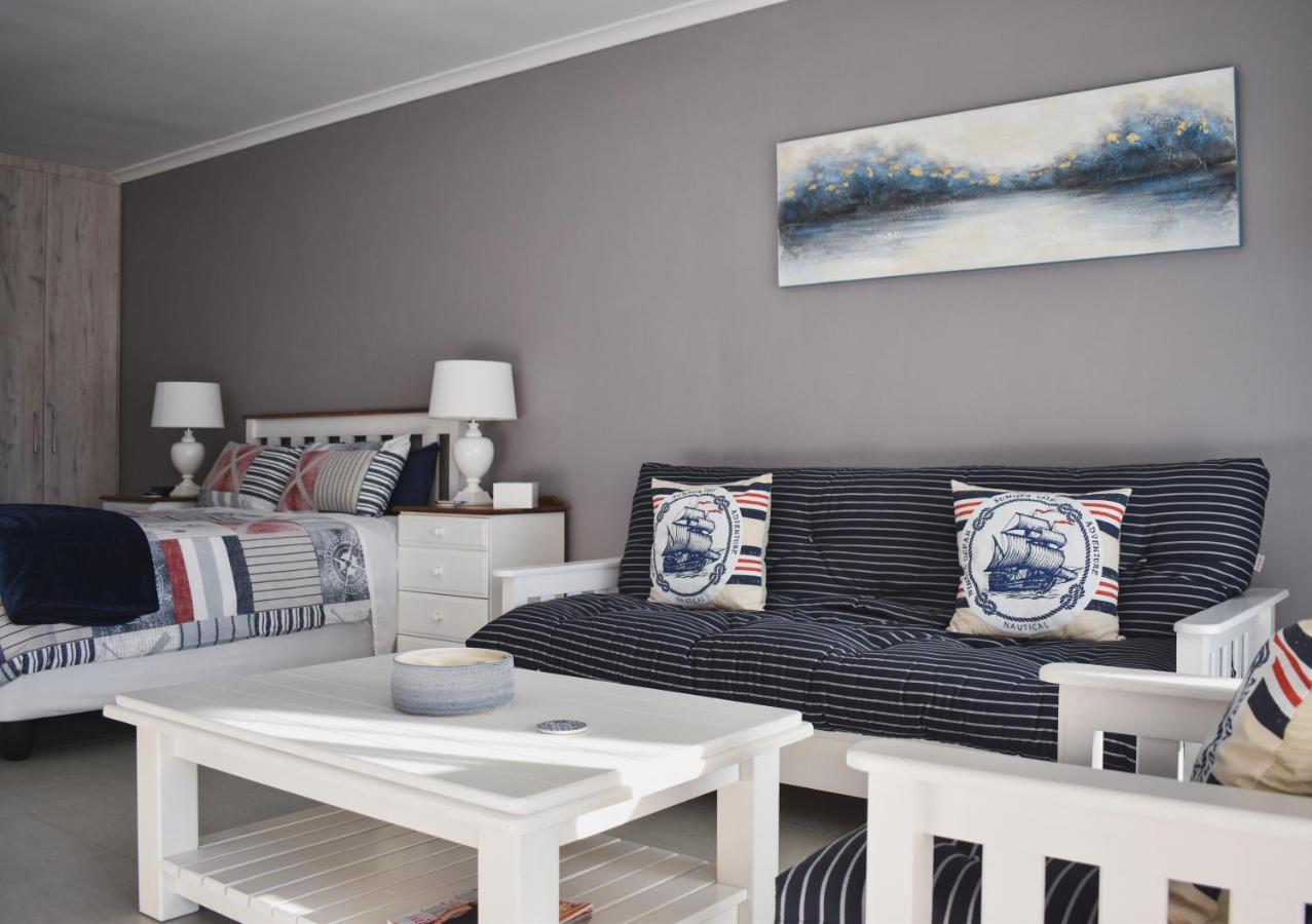 Settle Inn Self Catering Units 콜체스터 외부 사진