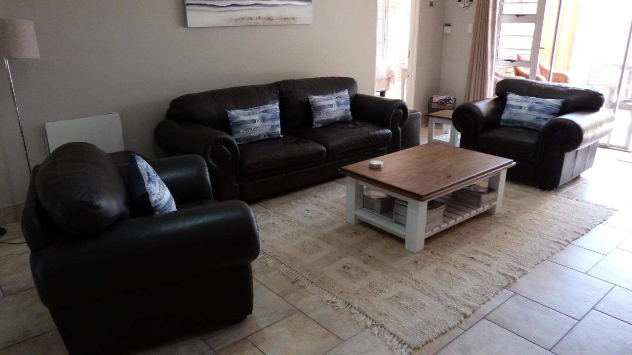 Settle Inn Self Catering Units 콜체스터 외부 사진