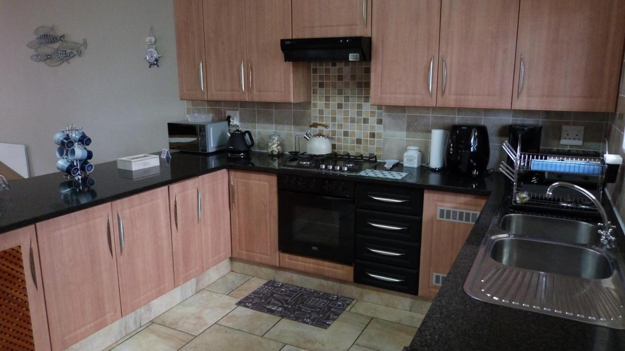 Settle Inn Self Catering Units 콜체스터 외부 사진