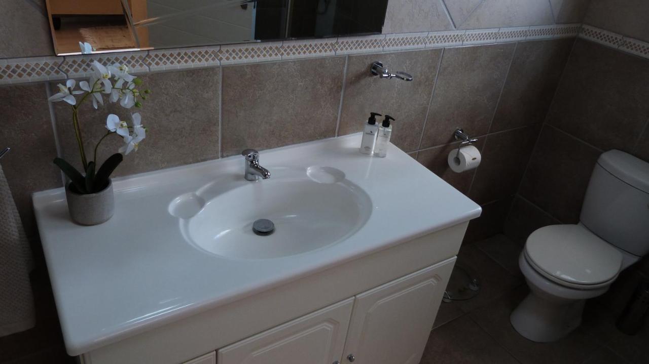 Settle Inn Self Catering Units 콜체스터 외부 사진