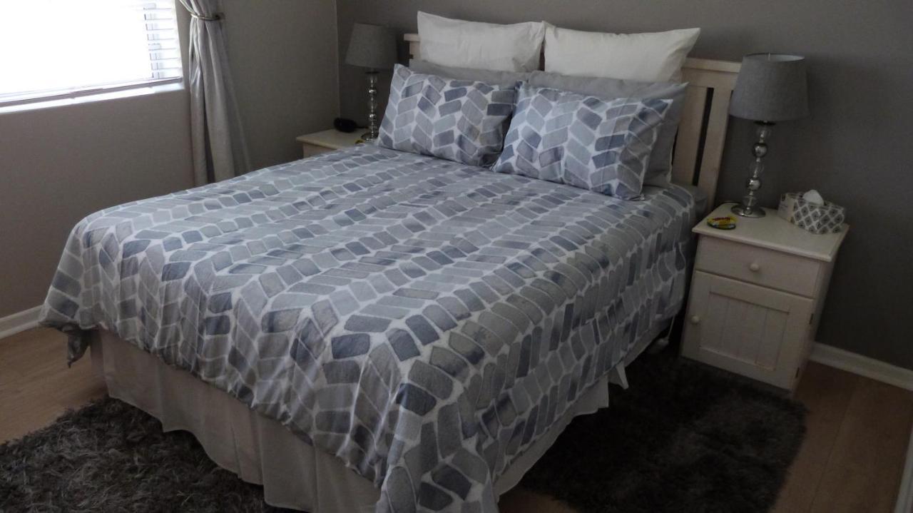 Settle Inn Self Catering Units 콜체스터 외부 사진