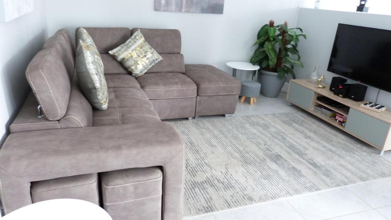 Settle Inn Self Catering Units 콜체스터 외부 사진