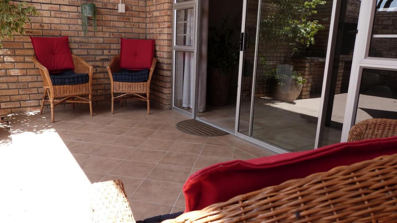 Settle Inn Self Catering Units 콜체스터 외부 사진