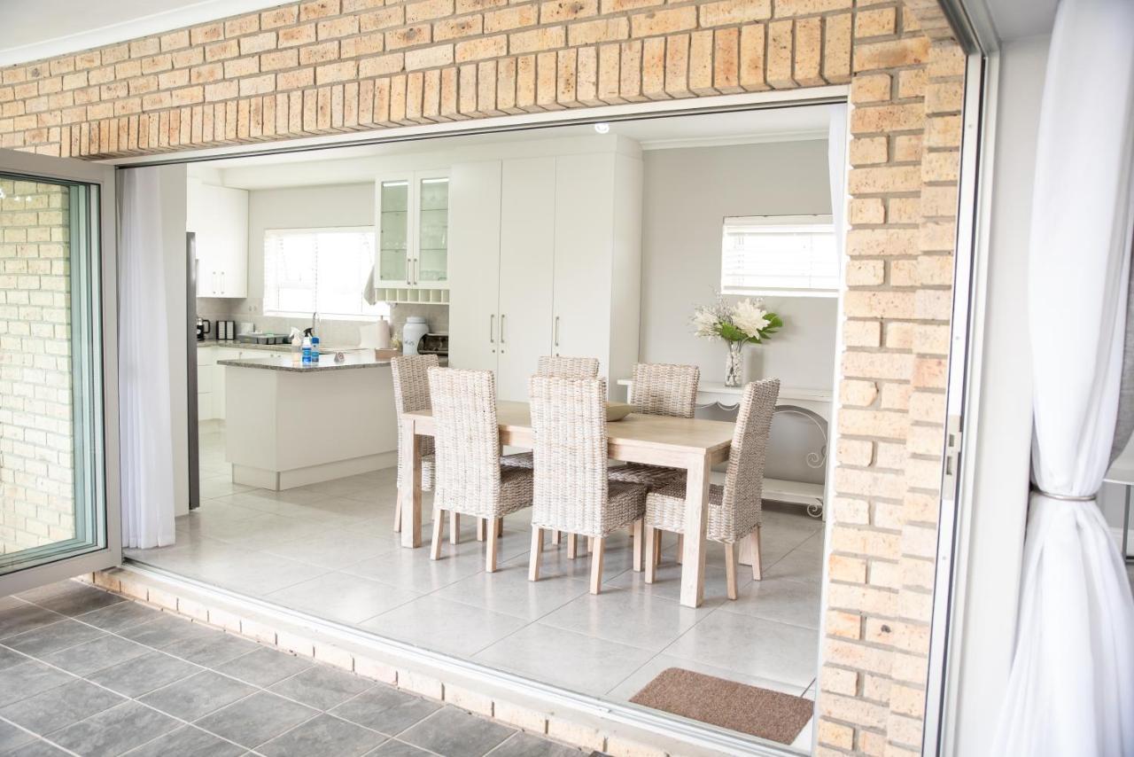 Settle Inn Self Catering Units 콜체스터 외부 사진
