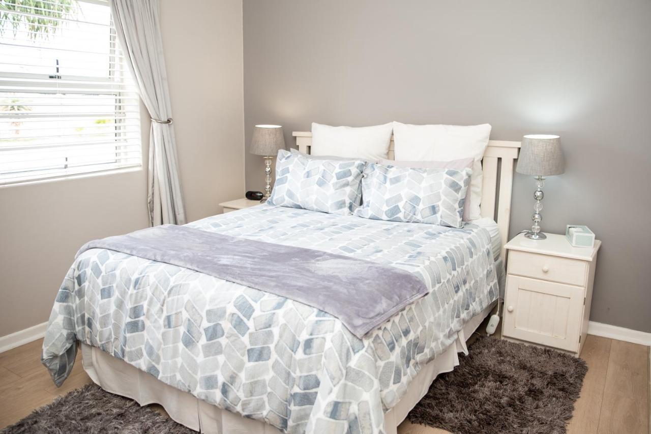 Settle Inn Self Catering Units 콜체스터 외부 사진