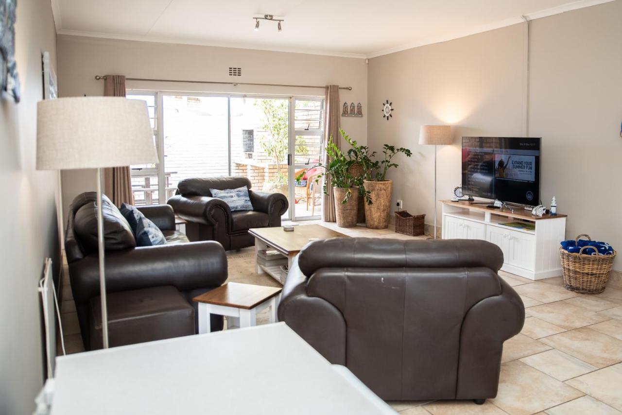 Settle Inn Self Catering Units 콜체스터 외부 사진