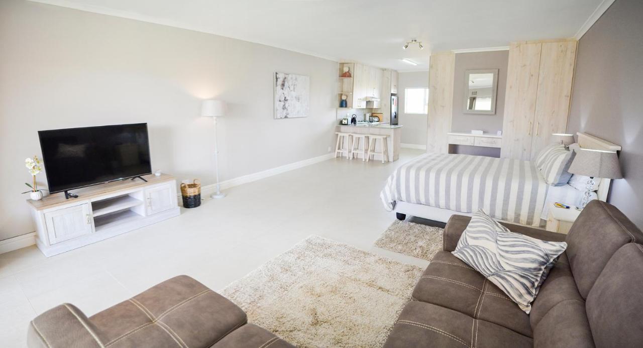Settle Inn Self Catering Units 콜체스터 외부 사진
