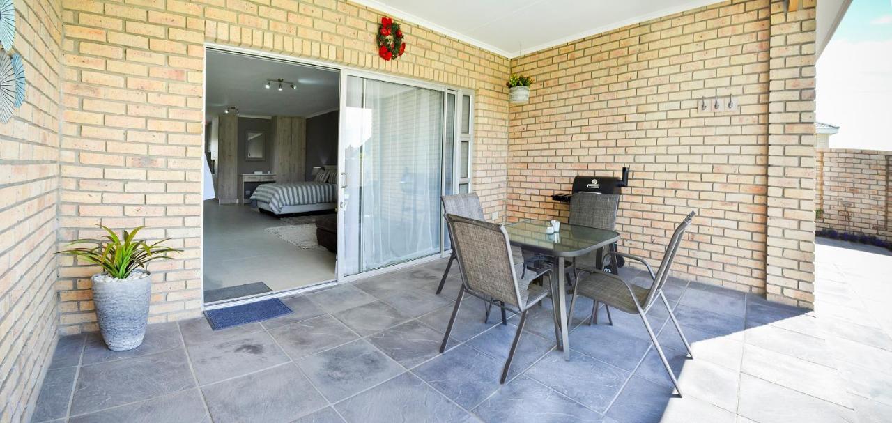 Settle Inn Self Catering Units 콜체스터 외부 사진