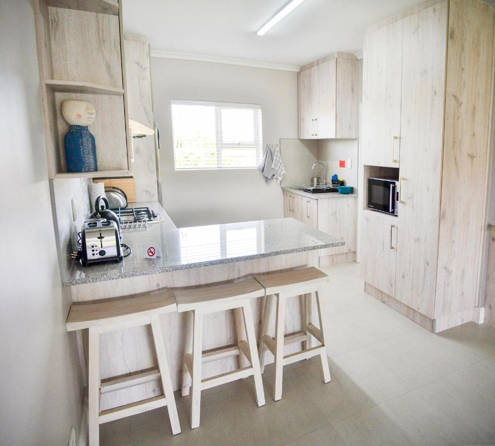 Settle Inn Self Catering Units 콜체스터 외부 사진